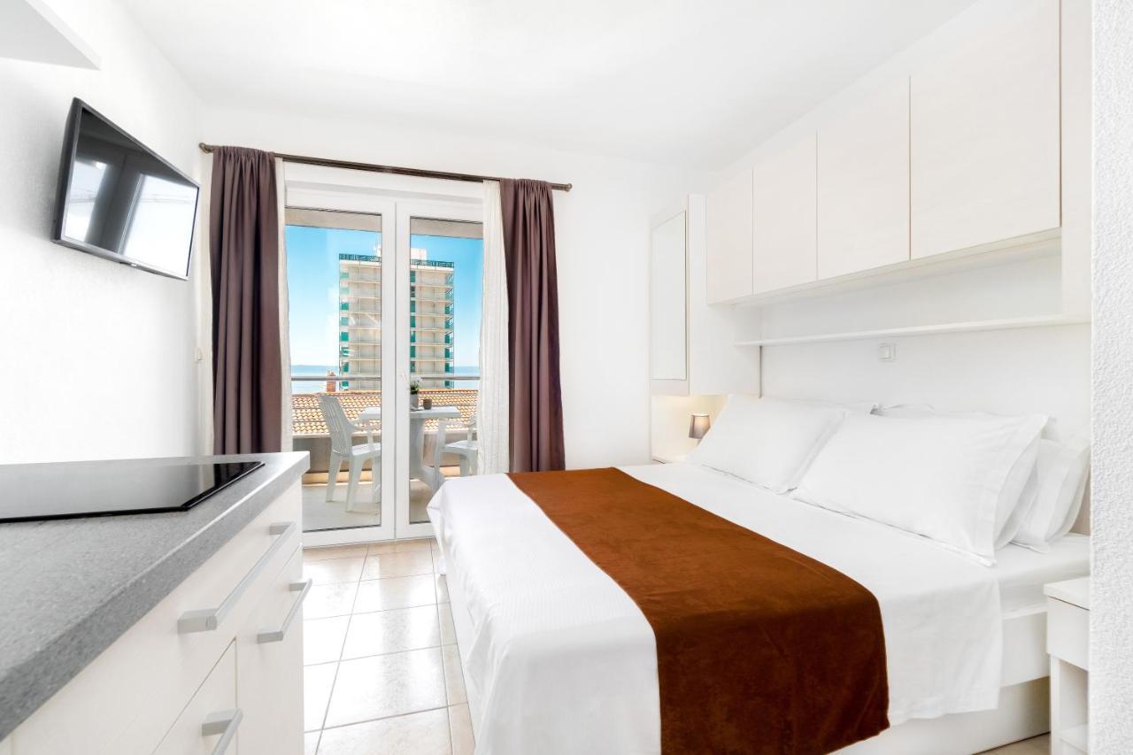 Apartments And Rooms Vuleta, Close To The Beach Makarska Extérieur photo