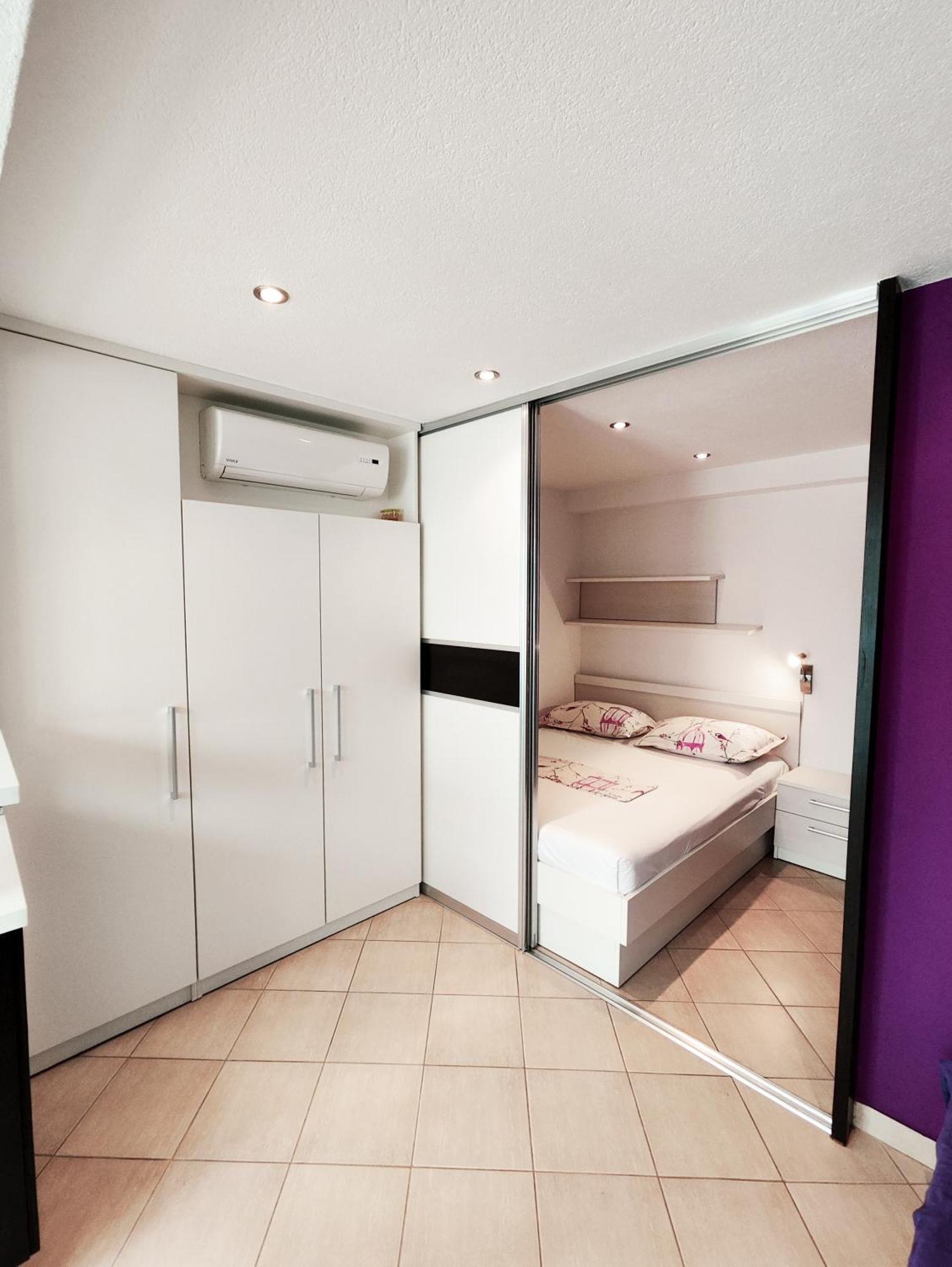 Apartments And Rooms Vuleta, Close To The Beach Makarska Chambre photo