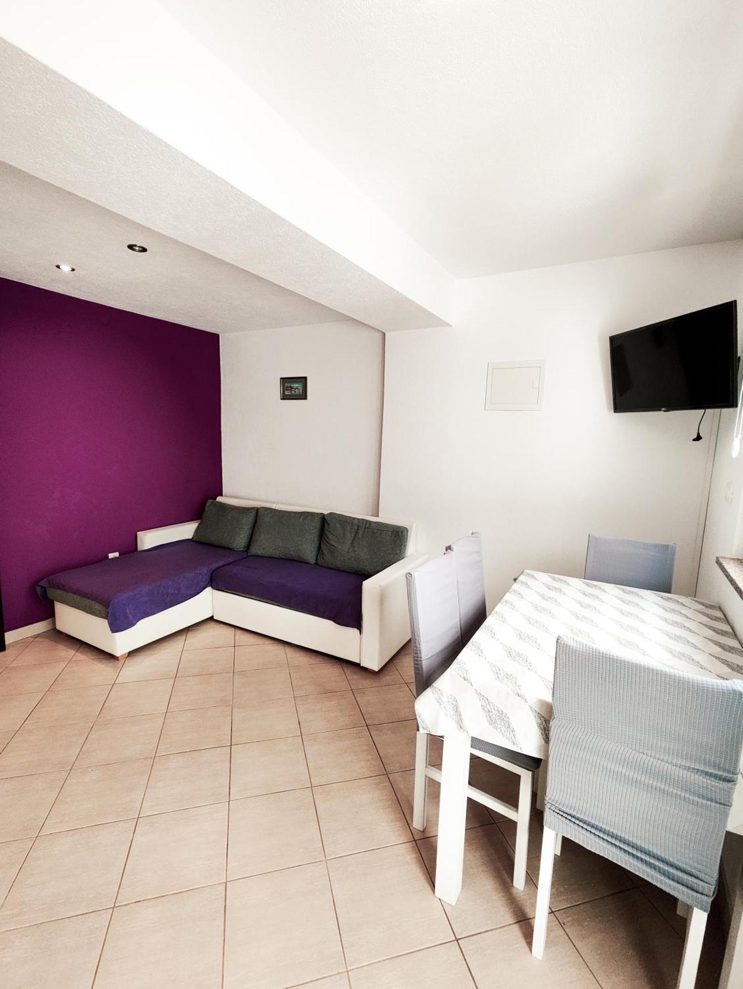 Apartments And Rooms Vuleta, Close To The Beach Makarska Chambre photo
