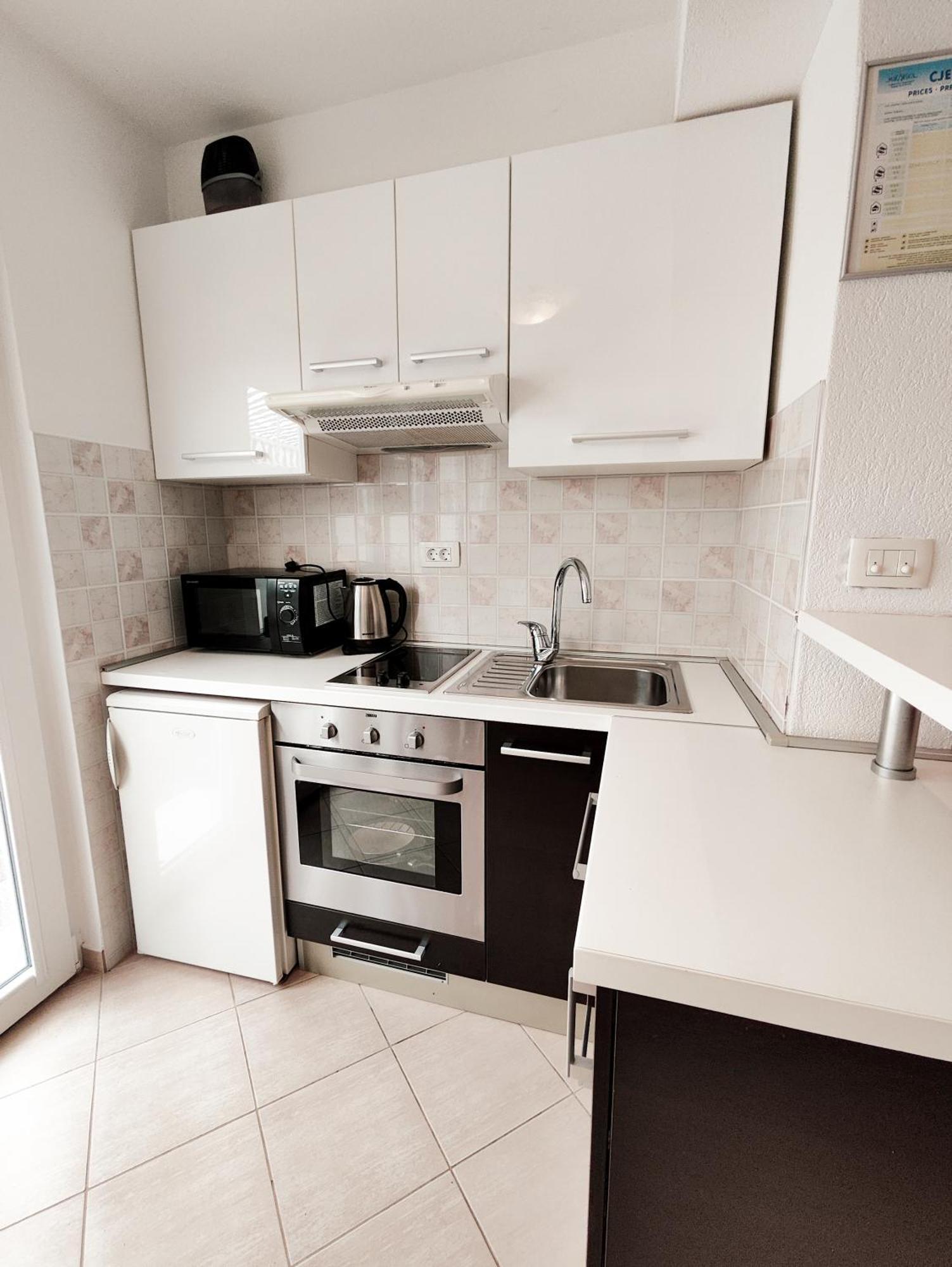 Apartments And Rooms Vuleta, Close To The Beach Makarska Chambre photo
